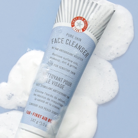 🆕WT 🚨 LAST CHANCE 🚨 First Aid Beauty Pure Skin Facial Cleanser - Picture 2 of 11
